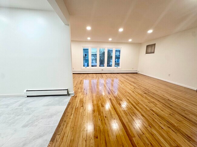 Foto del edificio - 1455 43rd St
