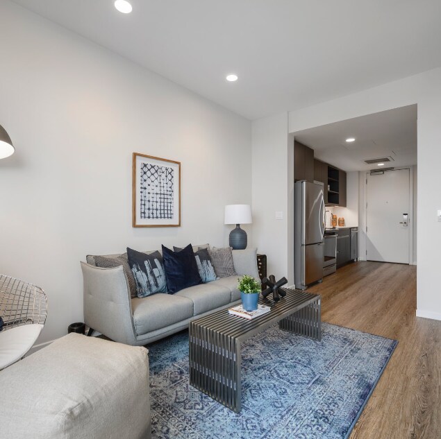 Foto del edificio - 500 Rutherford Ave