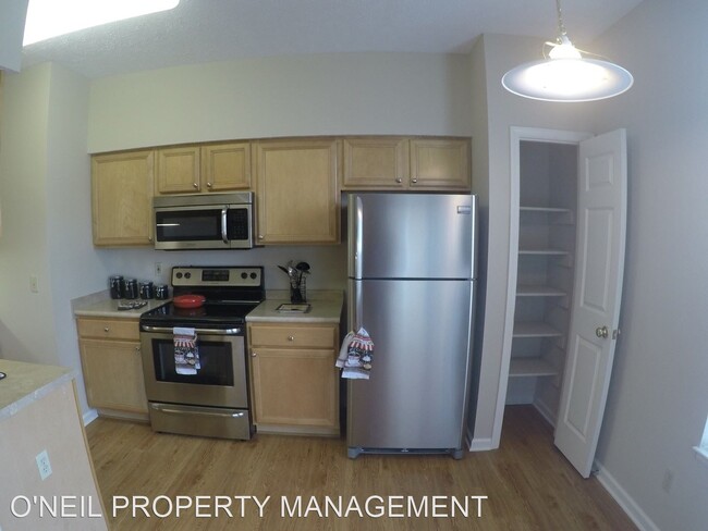 Building Photo - 500-512 Portledge Commons Dr