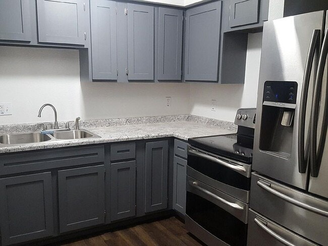 Kitchen - 1324 2nd St