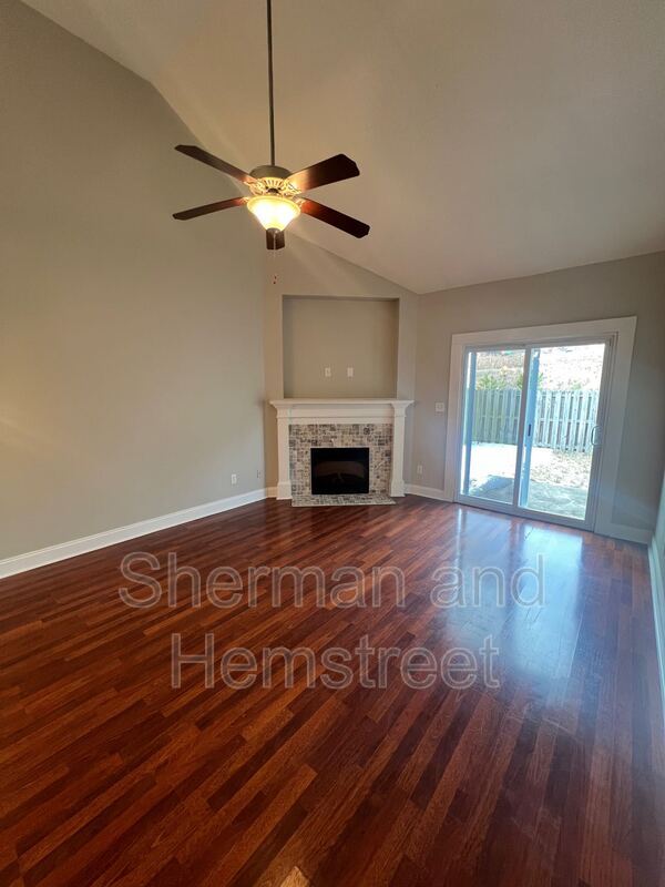 Foto del edificio - 357 High Meadows Pl