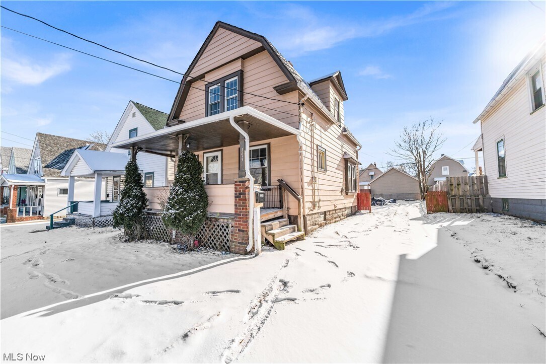 Primary Photo - 3215 Saratoga Ave