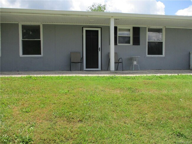 Building Photo - 41 Sunny Acres Rd