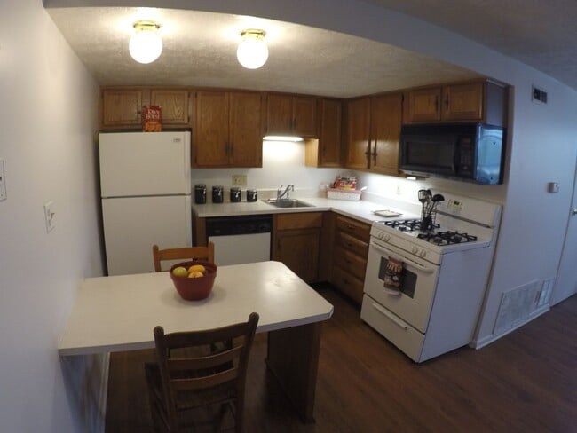 Interior Photo - 14, 14A, 16 N. Russell St.