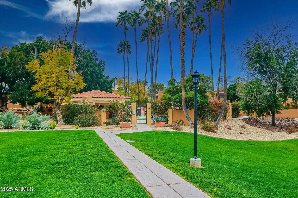 Foto principal - 10407 N 11th Pl
