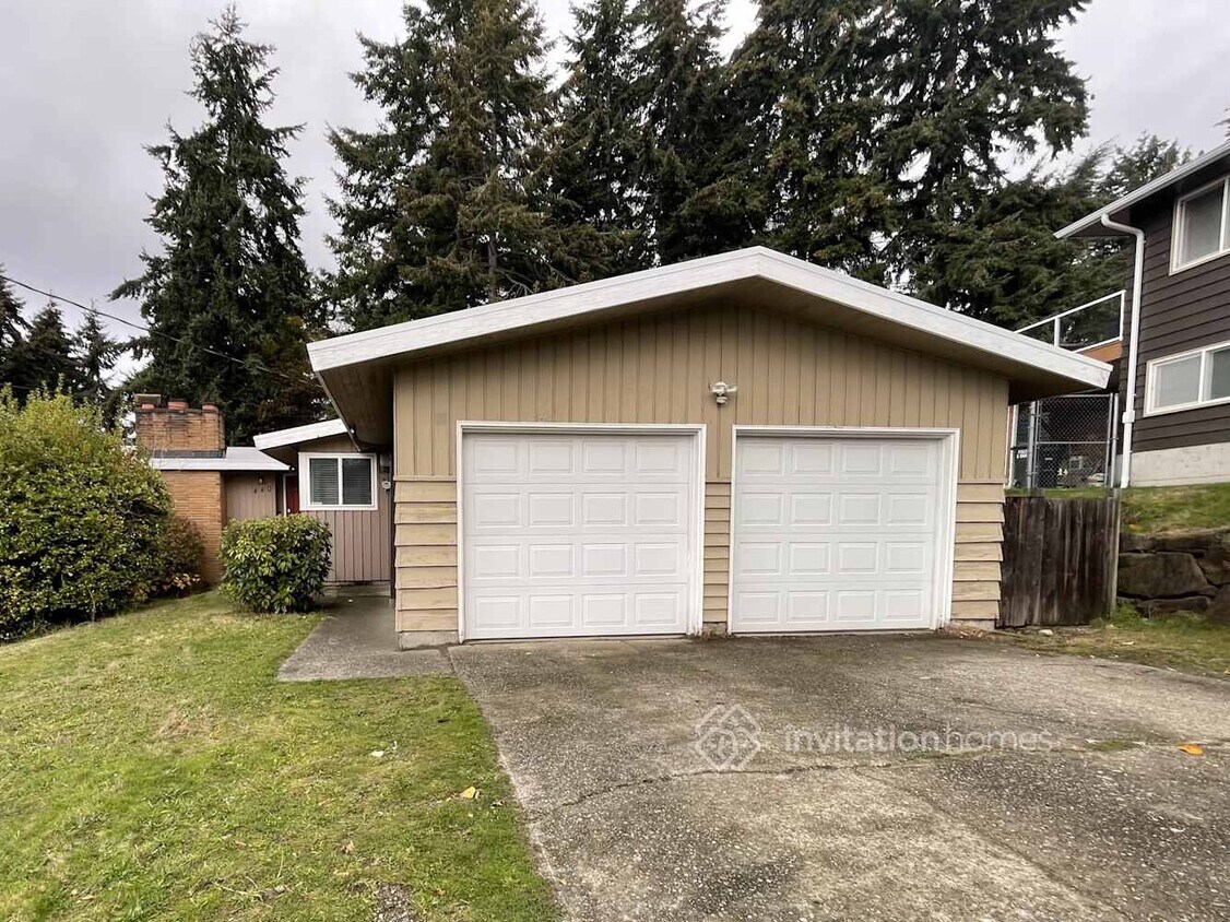 Primary Photo - 440 S 199th St