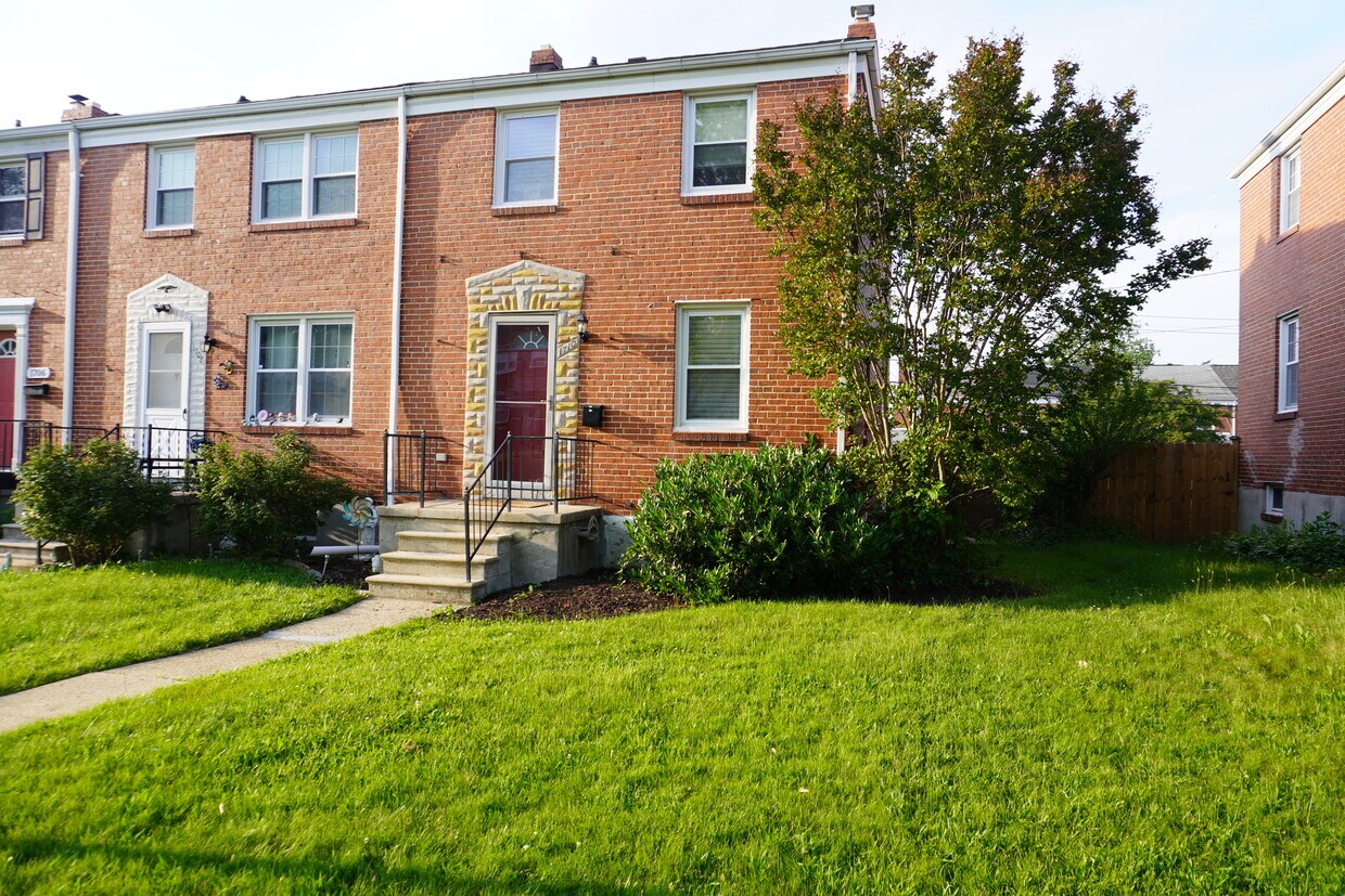 Foto principal - 1710 Weston Ave