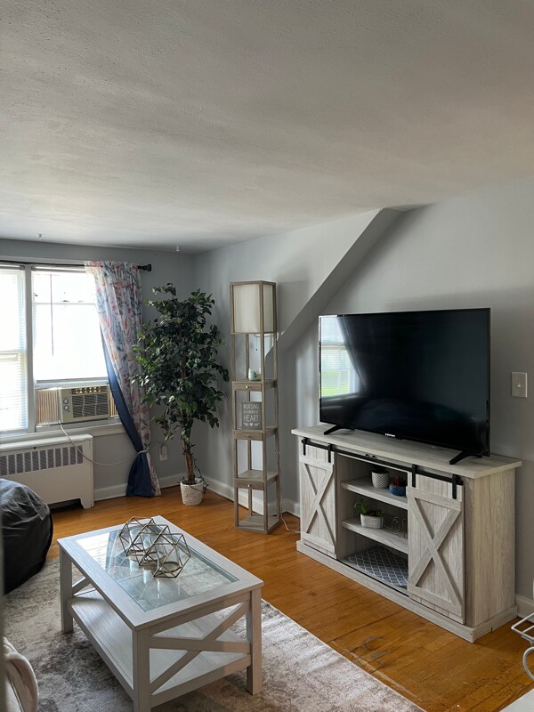 Foto del edificio - 7721 Castleton Pl