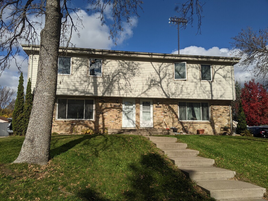 Primary Photo - 1366 Poppyseed Dr
