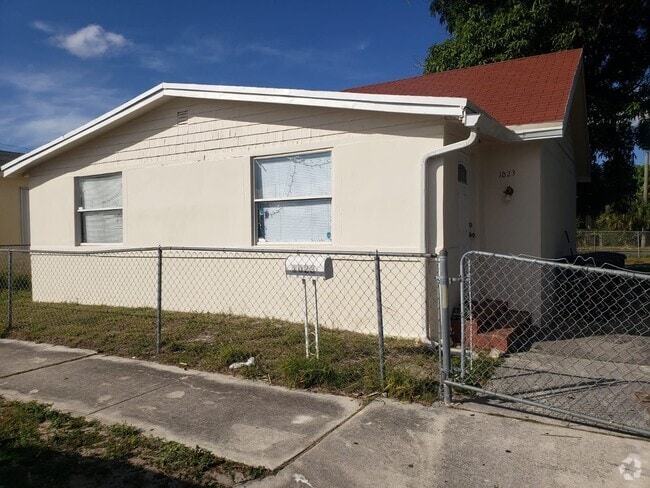 Building Photo - 1023 State St