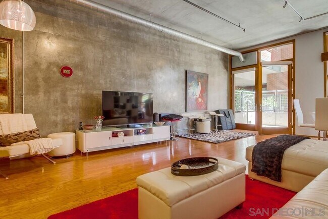 Foto del edificio - 877 Island Ave