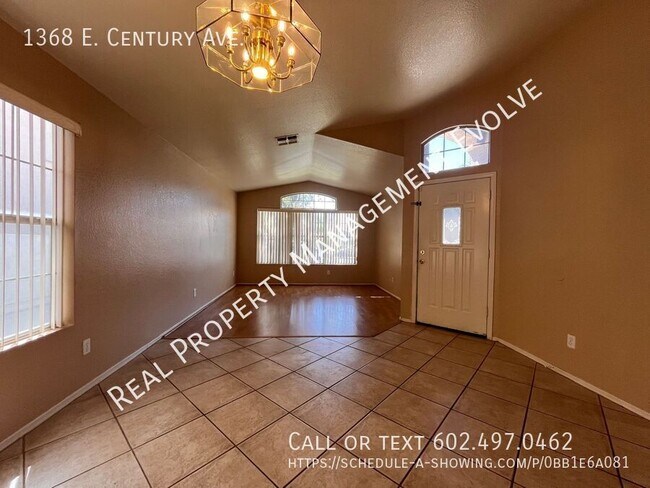 Foto del edificio - 3 Bedrooms Plus Den in Val Vista Neighborhood