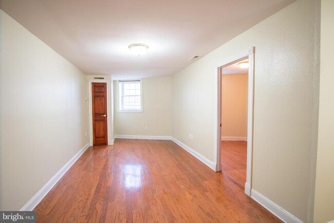 Building Photo - 1124 E Passyunk Ave