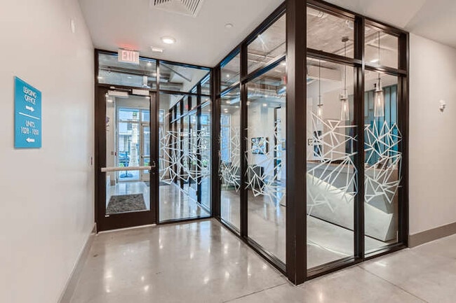 Building Photo - Arte St. Pete