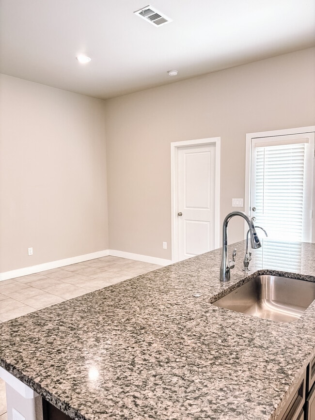 Building Photo - 9208 Ratliff Rdg