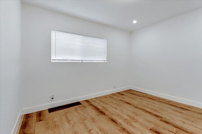 Foto del edificio - 646 N 15th St