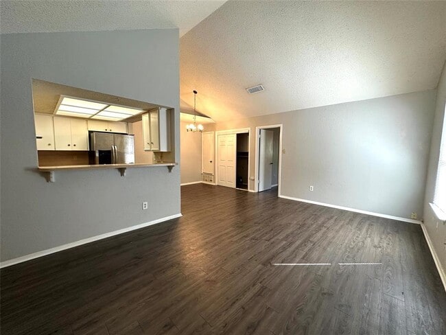 Foto del edificio - 903 Milford Way