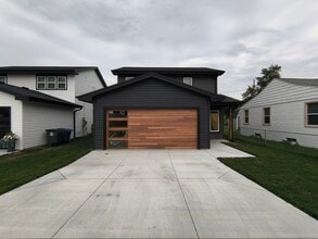 Building Photo - 4823 Navajo St
