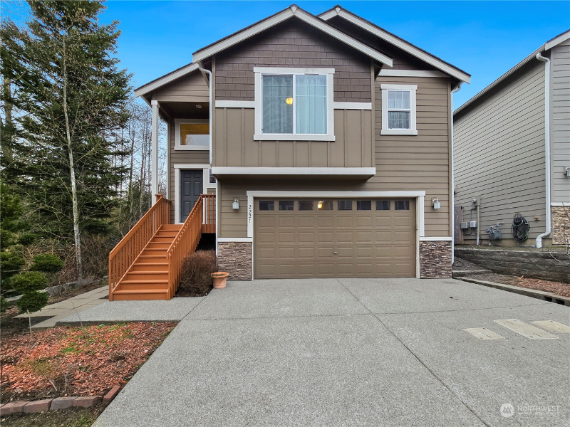 Primary Photo - 2221 147th St SW