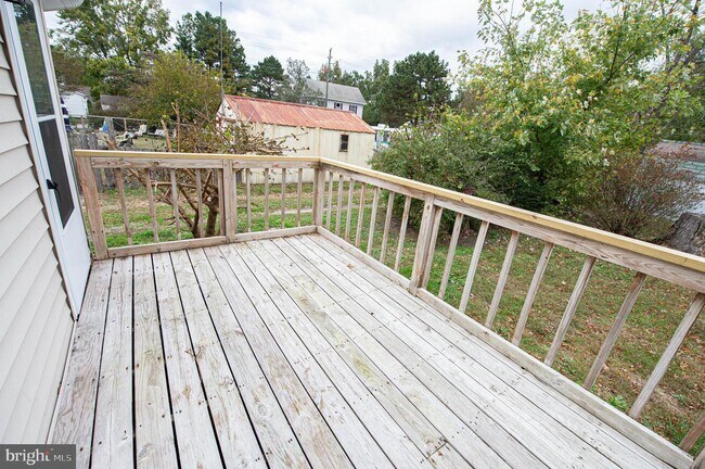 Building Photo - 103 W Main St