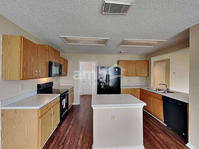 Foto del edificio - 6806 Winterpath Dr