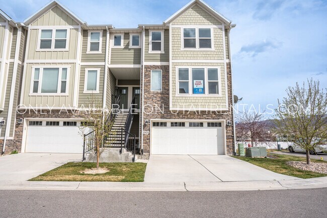 Building Photo - 13429 S Silver Rock Ln