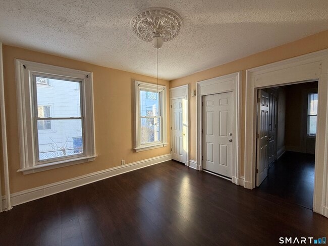 Building Photo - 10 Gilbert Ave