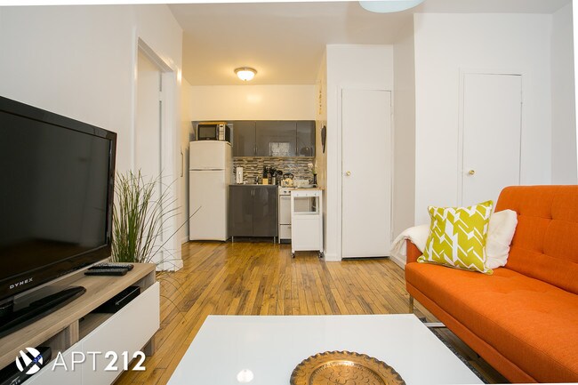 Foto del edificio - 246 E 10th St