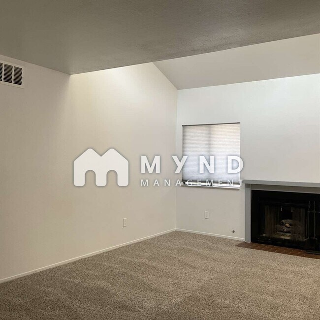 Foto del edificio - 2586 Sunny Slope Dr