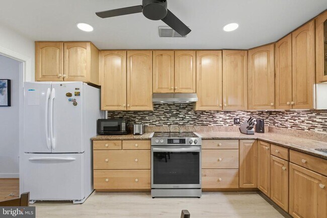 Foto del edificio - 11430 Strand Dr