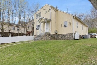 Building Photo - 571 Wolcott St