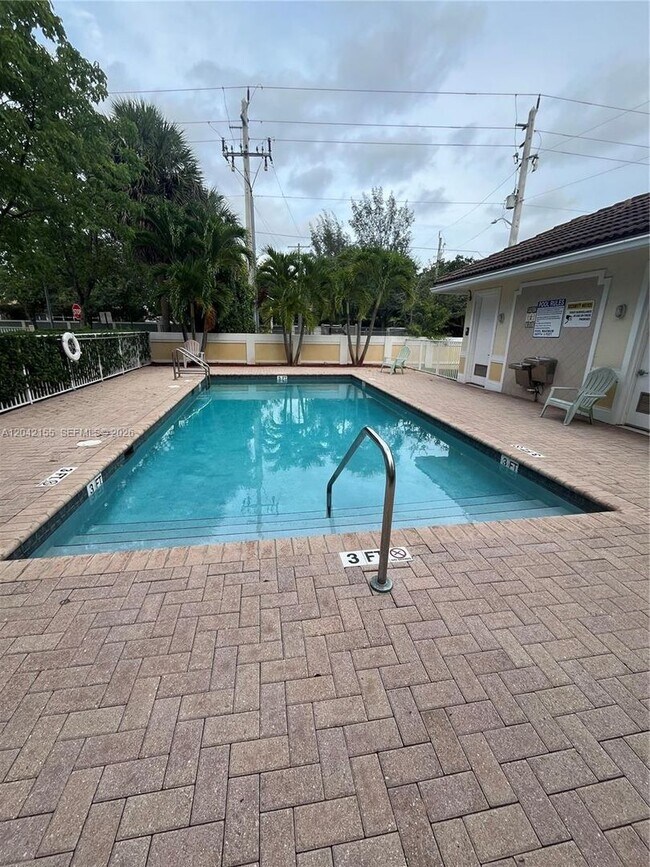 Photo - 5347 SW 40TH AVE DANIA, FL 33314 House