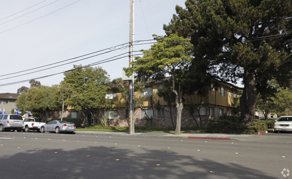 2137 Otis Dr, Alameda, CA 94501 Apartments in Alameda, CA