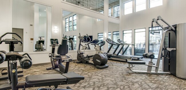Foto del edificio - King-Sized 1 BR With Vast Amenities