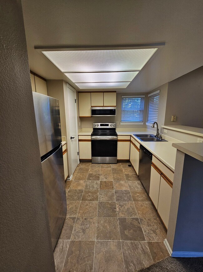 Photo - 945 Moorings Dr Apartment