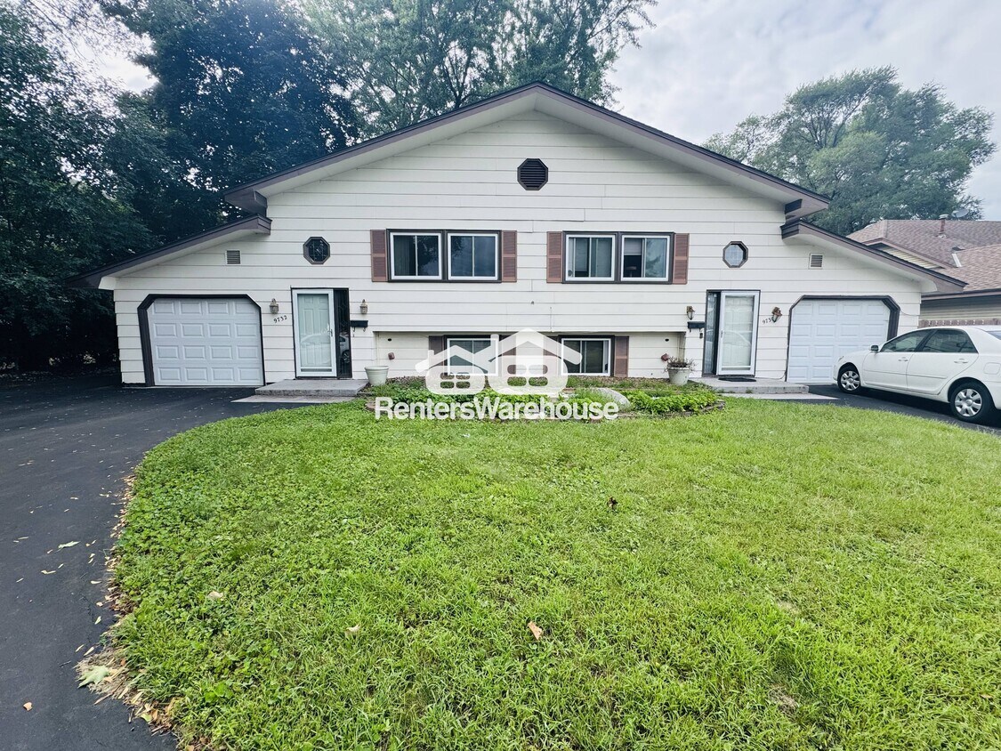 Foto principal - 9732 Pleasant Ave S
