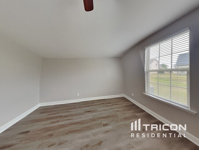 Foto del edificio - 1420 Sage Tree Dr