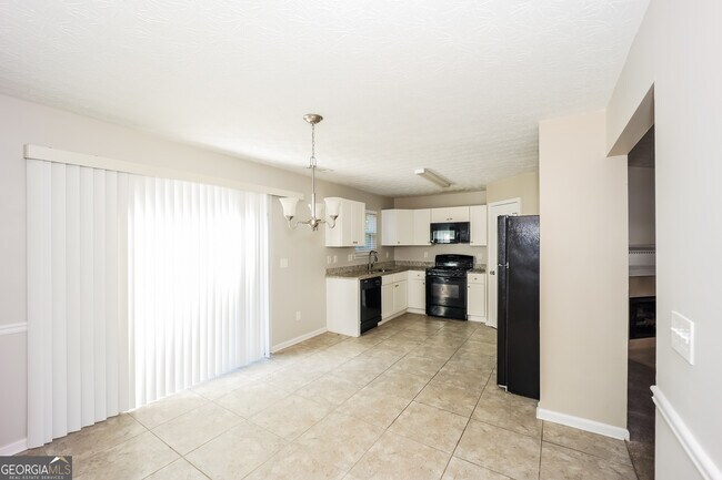 Foto del edificio - 9510 Lakeview Rd