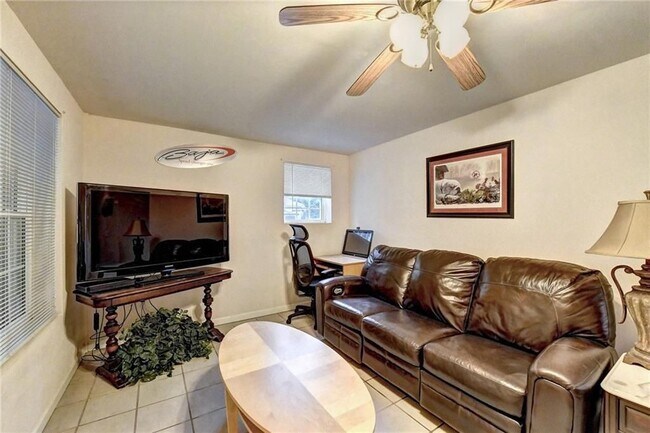 Foto del edificio - 6490 Tuggle Dr