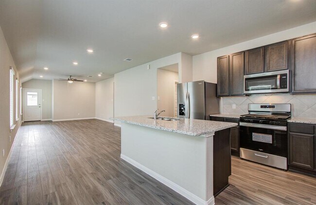 Foto del edificio - 5111 Shelby Katherine Dr