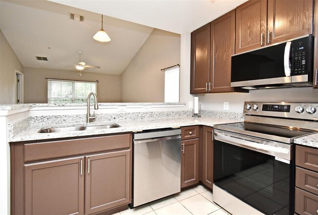 Building Photo - 10056 Regent Park Dr