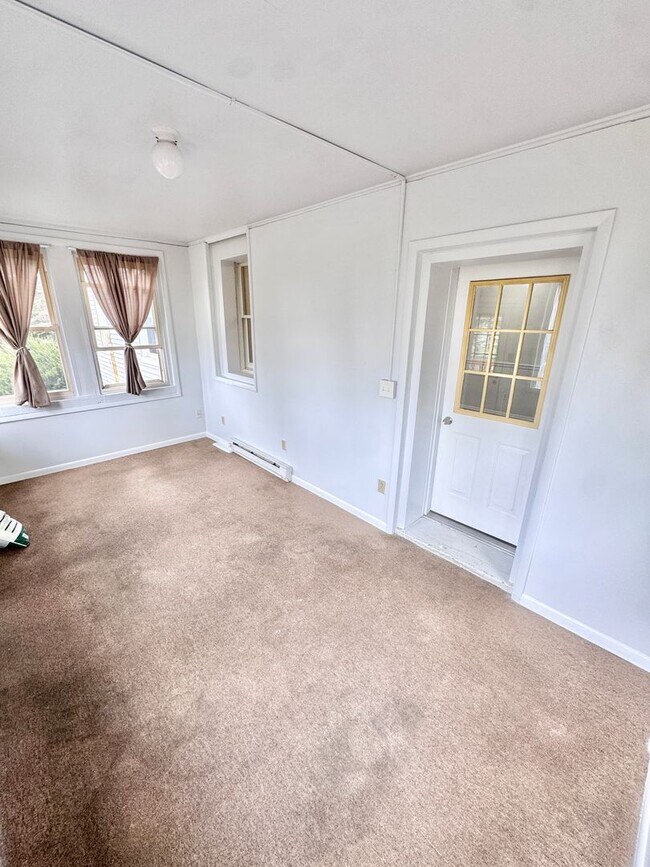 Foto del edificio - 8361 Schantz Rd