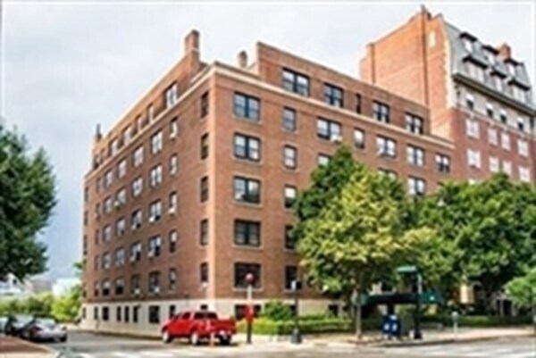 Building Photo - 280 Beacon St
