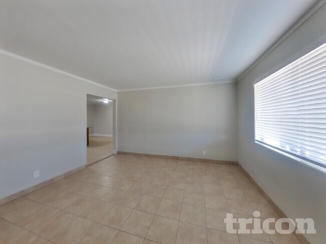 Foto del edificio - 1649 W Pueblo Ave