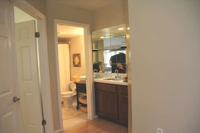 Foto del edificio - 31 Westwinds Dr