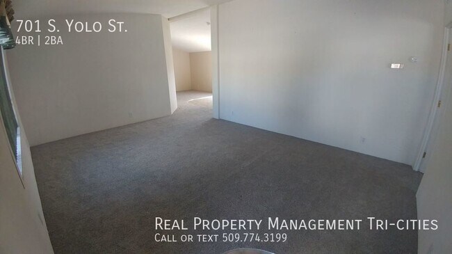 Building Photo - Great East Kennewick Location close to Fre...