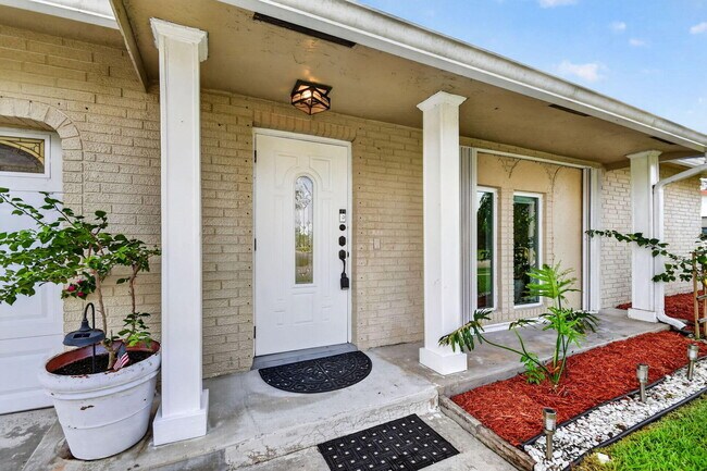 Foto del edificio - 14624 Country Side Ln