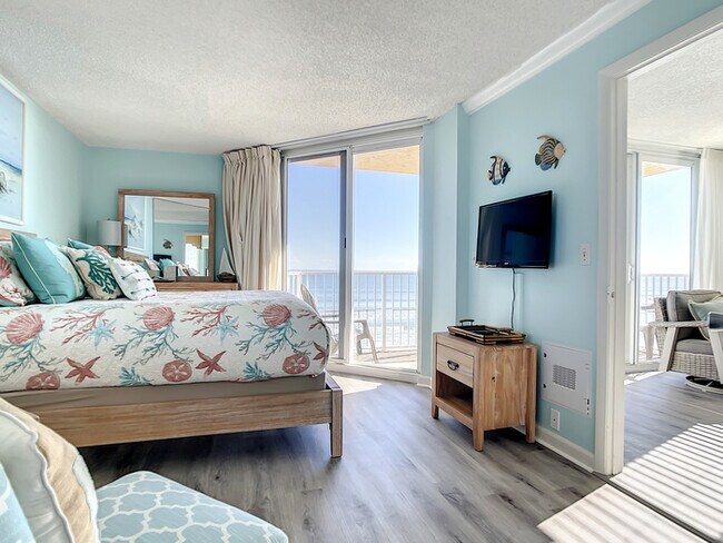 Building Photo - Oceania Beach Club 401