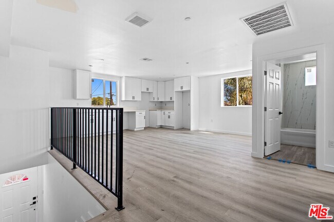 Foto del edificio - 442 E 118th St