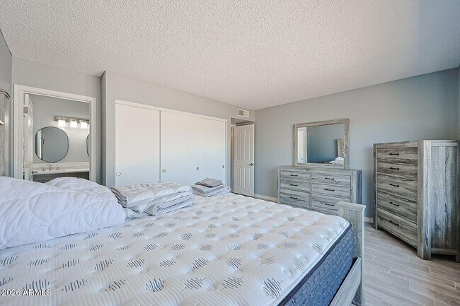 Foto del edificio - 4026 W Willow Ave